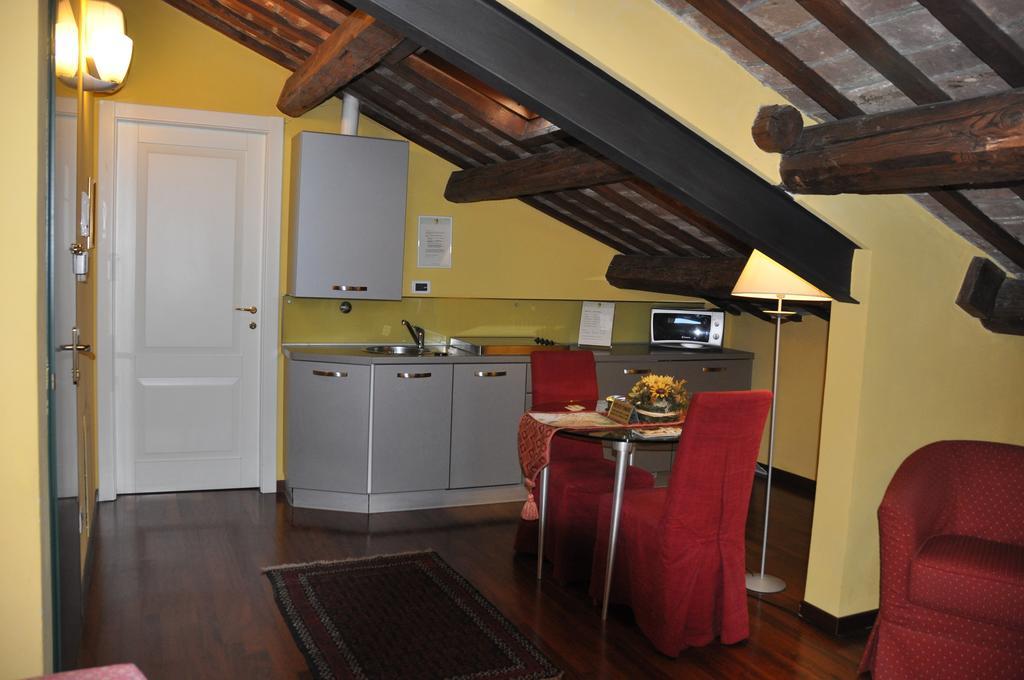 Piazza Nova Guest House Φεράρα Δωμάτιο φωτογραφία