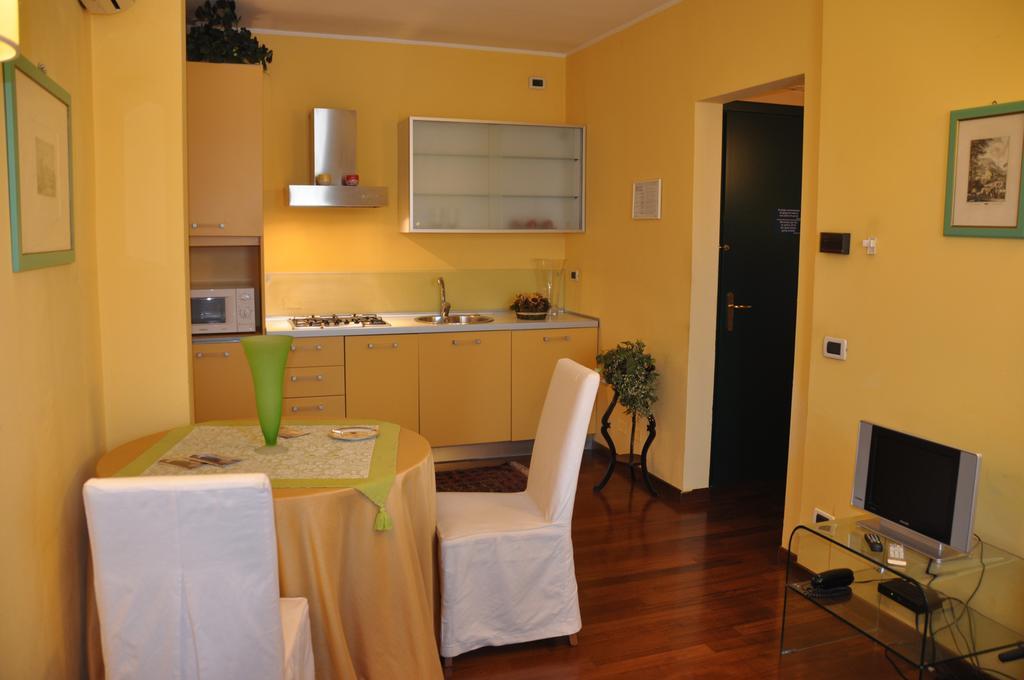 Piazza Nova Guest House Φεράρα Δωμάτιο φωτογραφία