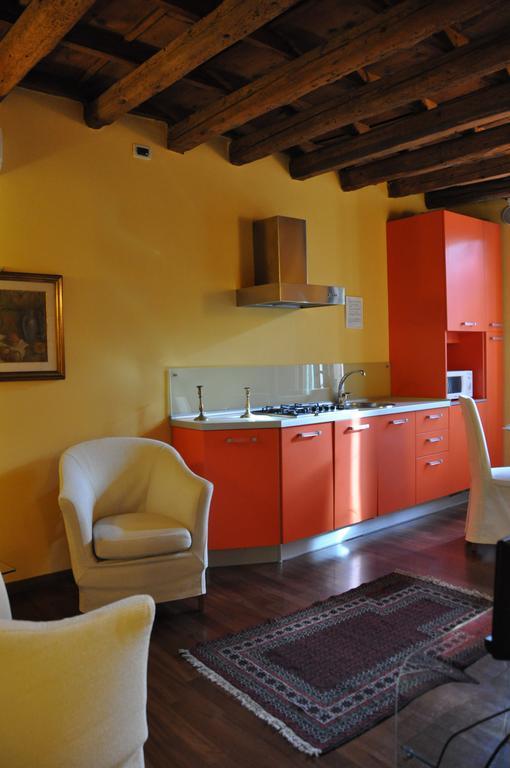 Piazza Nova Guest House Φεράρα Δωμάτιο φωτογραφία