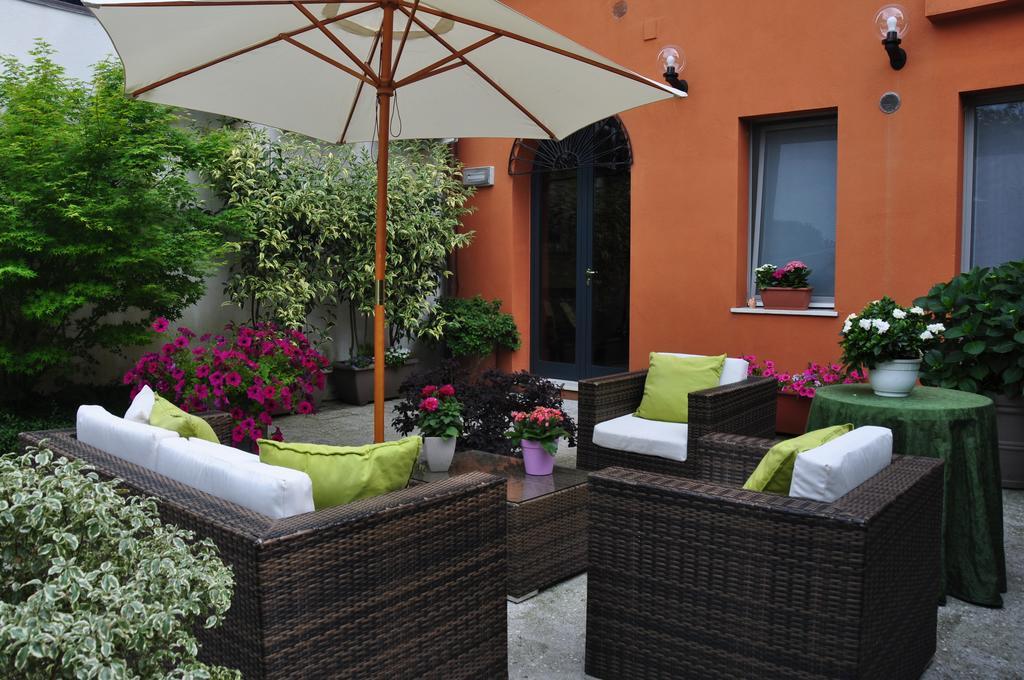 Piazza Nova Guest House Φεράρα Εξωτερικό φωτογραφία