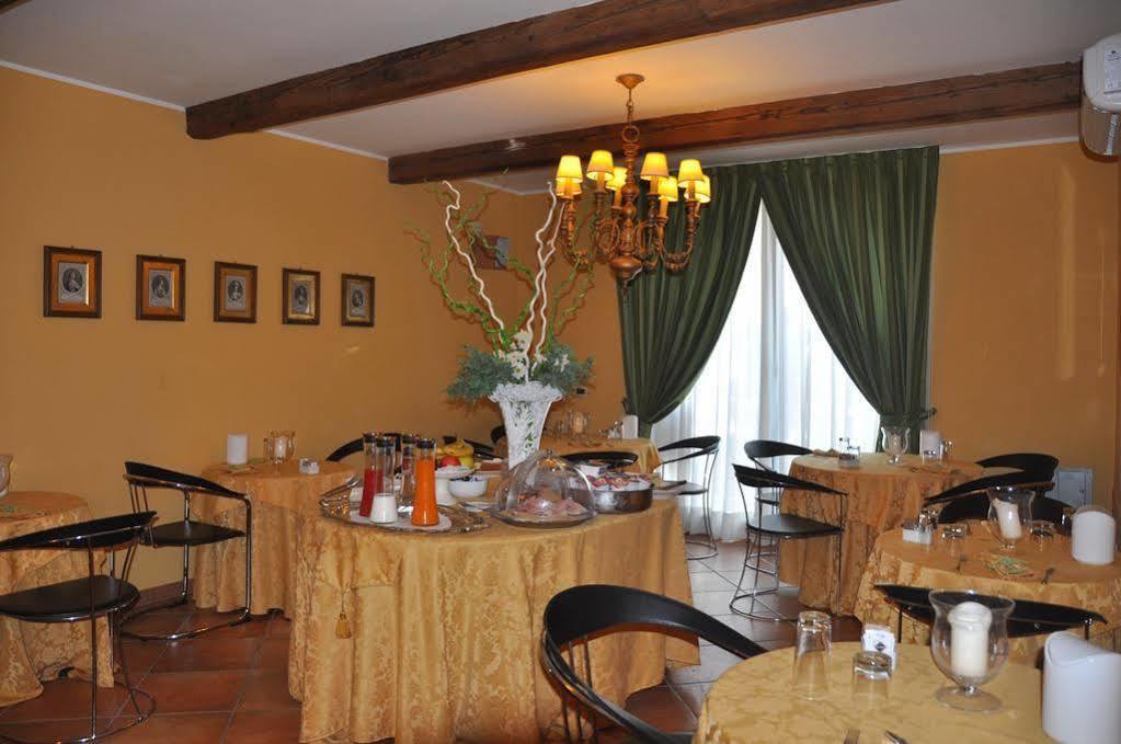 Piazza Nova Guest House Φεράρα Εξωτερικό φωτογραφία